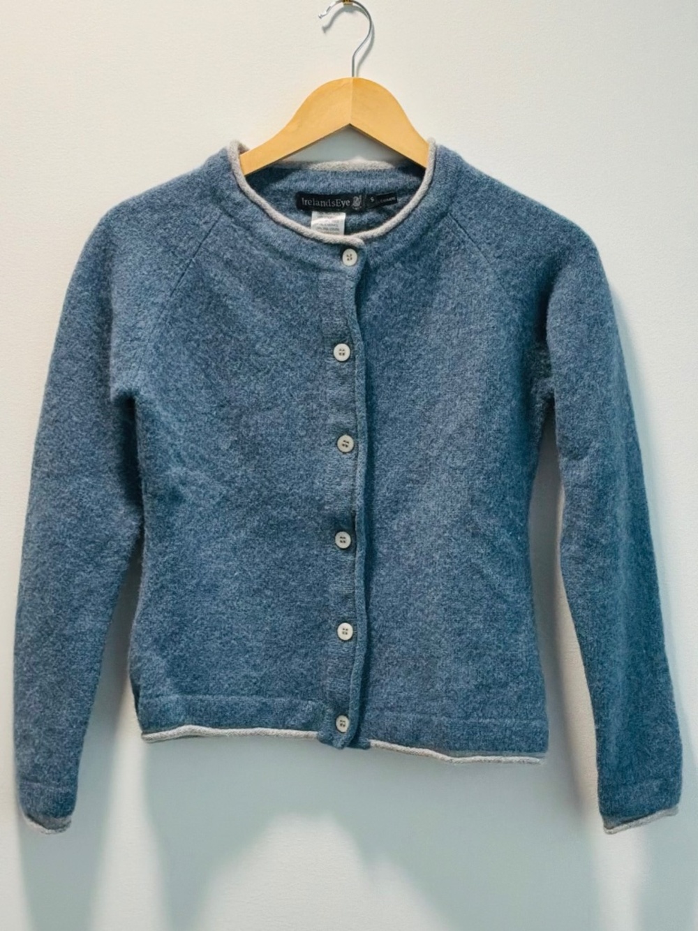 IrelandsEye Dublin 100% Virgin Wool Xsrdigan Sweater Small Made in Irland